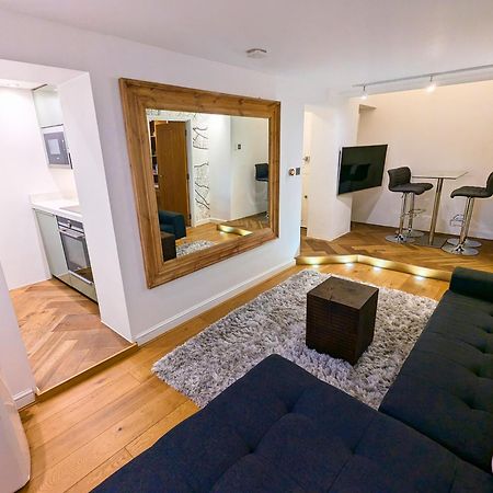 Modern 1 Bedroom Apartment In Kensington Londra Esterno foto